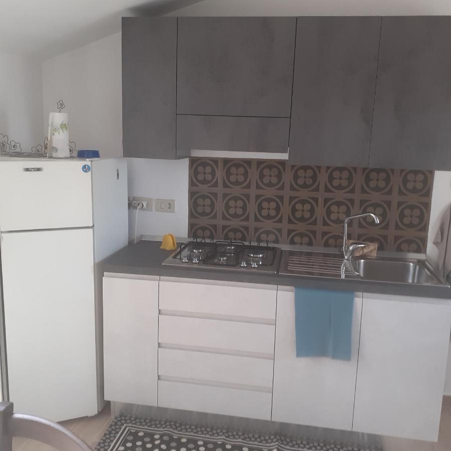 A Casa Dell'Artista Apartment เชฟาลู ภายนอก รูปภาพ